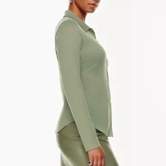 Aritzia Wilfred pose button down - Picture 2 of 6